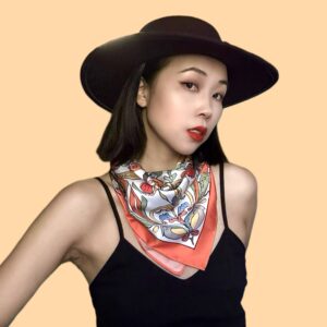 橘黄色花卉图案方巾